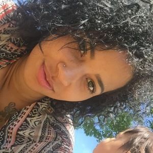 Meet your Posher, Naomi